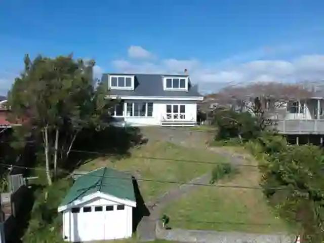 House for rent in Waikanae Beach, Wellington