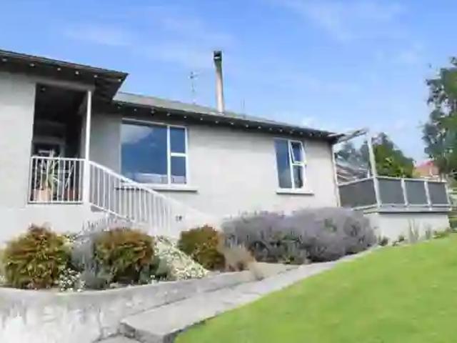 House for rent in Otakou