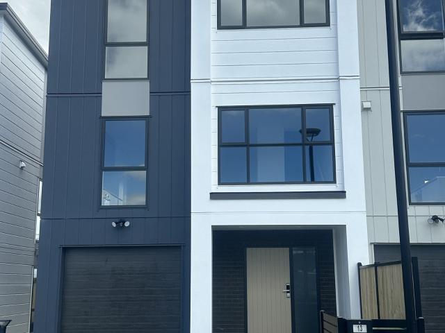 House for rent in Paremoremo, Oroua County