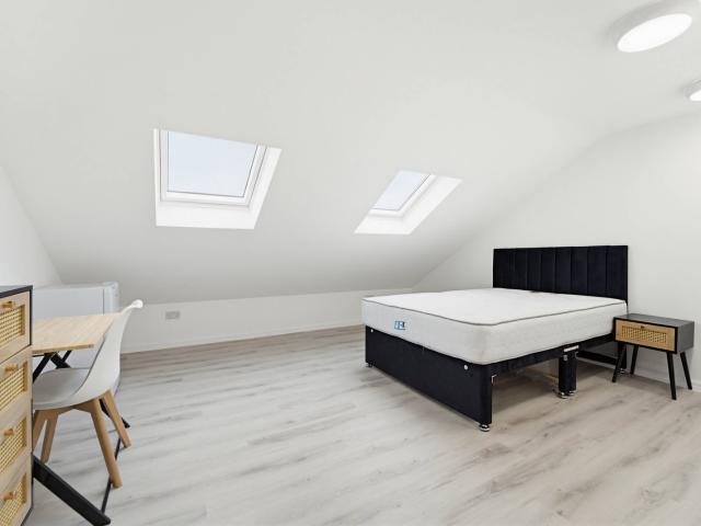House for rent in London Borough of Ealing, Greater London