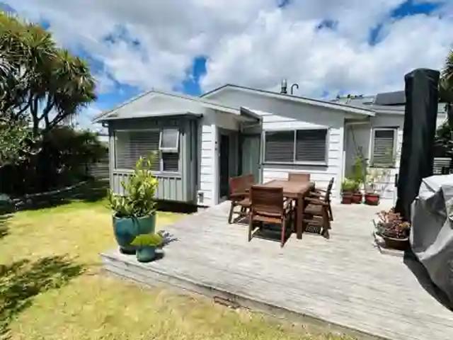 House for rent in Waikanae Beach, Wellington