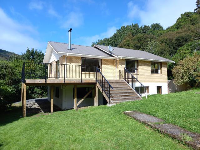 House for rent in Otakou