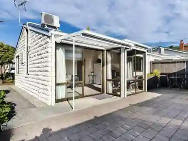 House for rent in Otakou