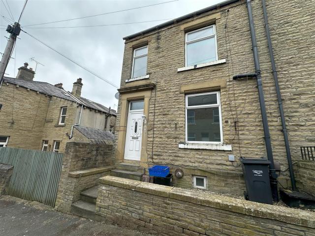 House for rent in Bonegate, Calderdale