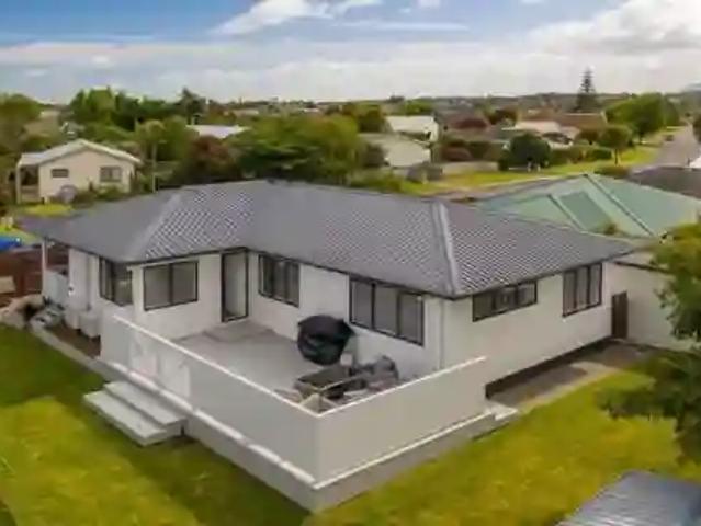 House for rent in Paraparaumu, Wellington