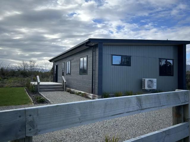House for rent in Fairdown, West Coast