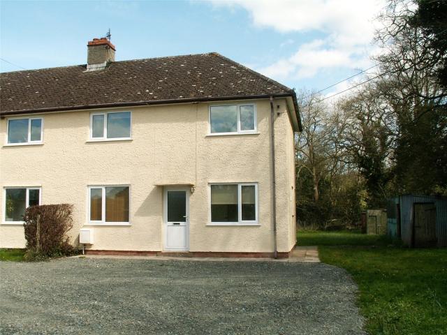 House for rent in Llanhamlach, Wales