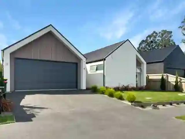 House for rent in Chaslands, Canterbury