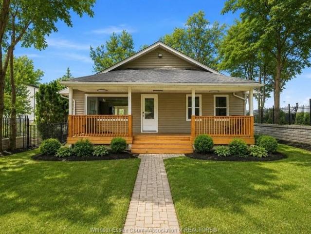 House for rent in Lakeshore, Ontario