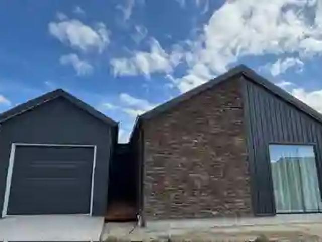 House for rent in Otakou