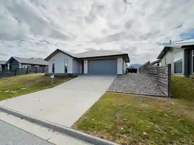 House for rent in Otakou