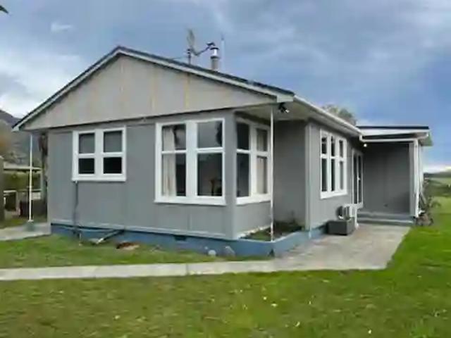 House for rent in Te Kinga, Grey District