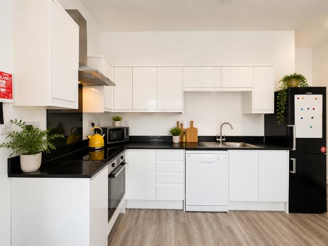 House for rent in Compton Acres, Barton In Fabis