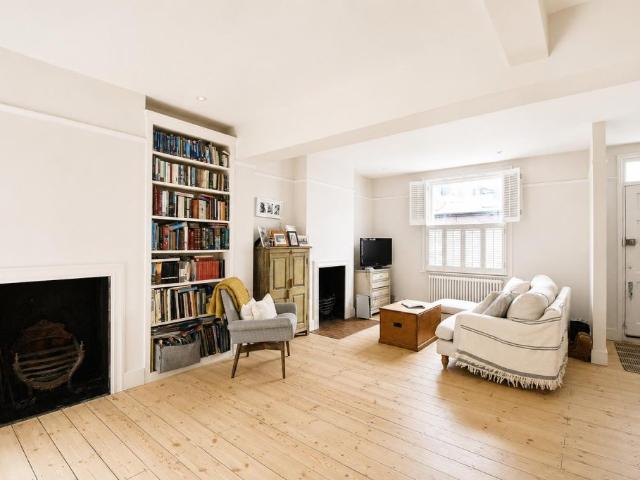 House for rent in Mortlake, Greater London