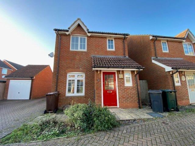 House for rent in Stubbs Cross, Ashford