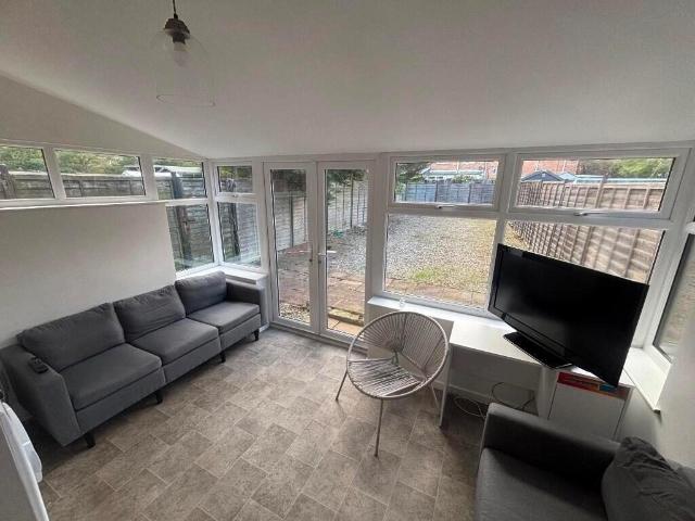 House for rent in Earlham Rise, East Bank