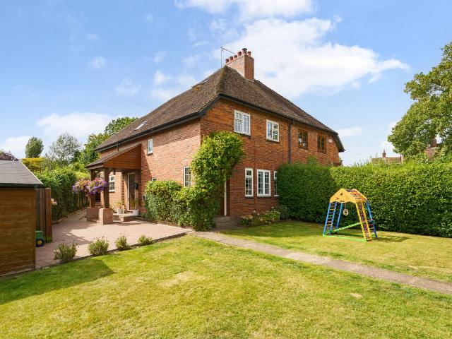 House for rent in Green Close, Warwickshire