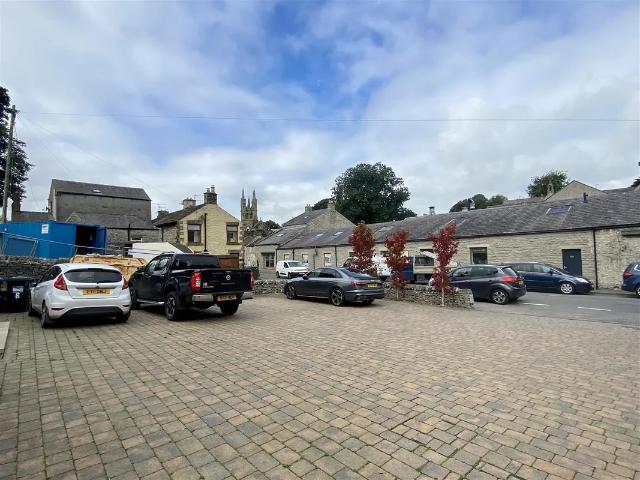 House for rent in Froggatt, East Midlands