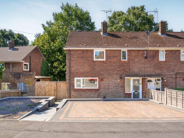 House for rent in Martin's Heron, Winkfield