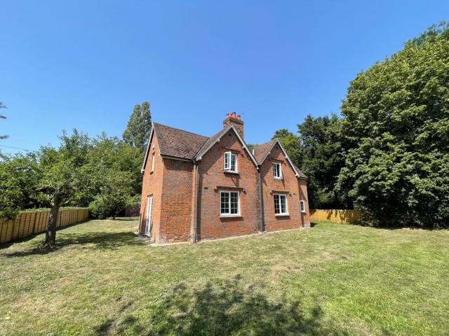 House for rent in St. Nicholas, Hurst, Binfield