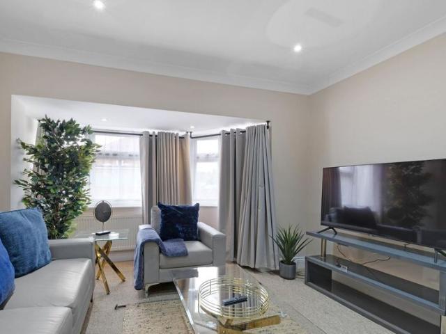 House for rent in Staines, Surrey