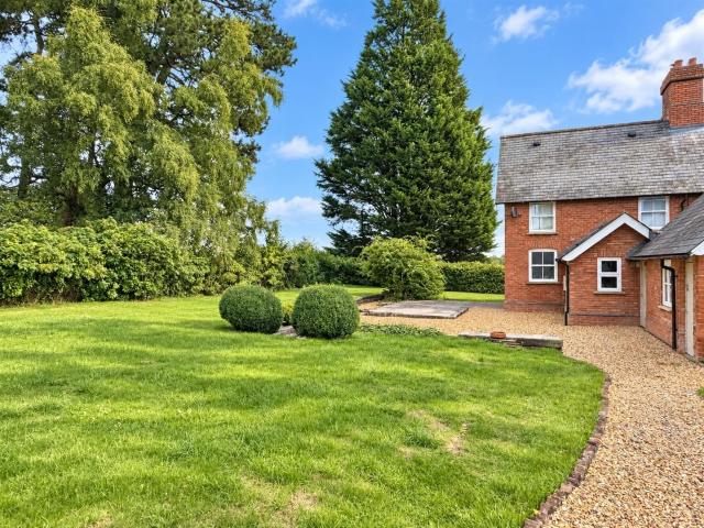 House for rent in Pembridge