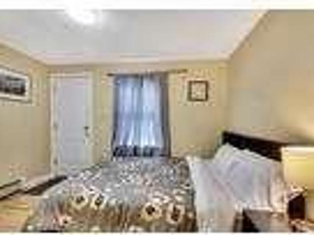 House for rent in Cambridge, Somerset County