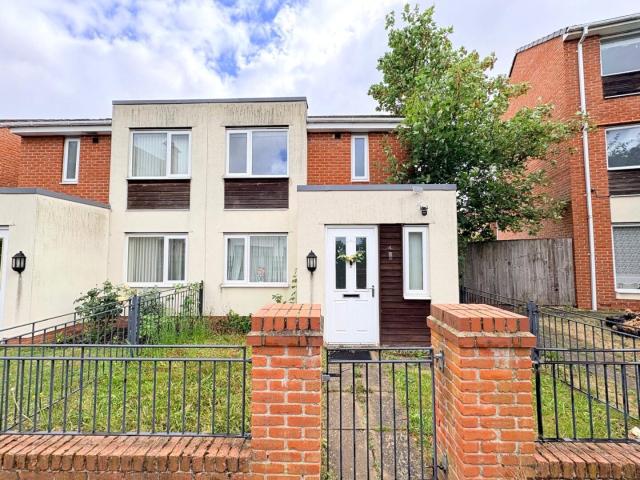 House for rent in Calderstones