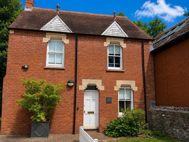 House for rent in Falcon Lodge, Wales