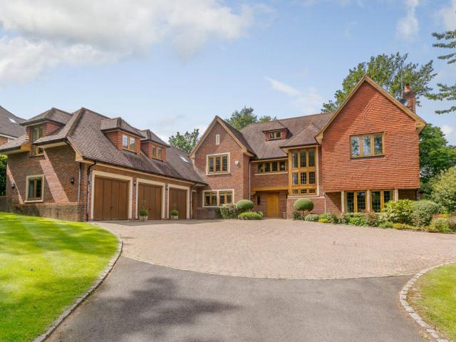 House for rent in Denham, Gerrards Cross and Chalfonts Community Board, Buckinghamshire