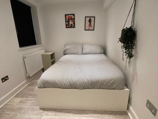 Room for rent in Maryland, Greater London
