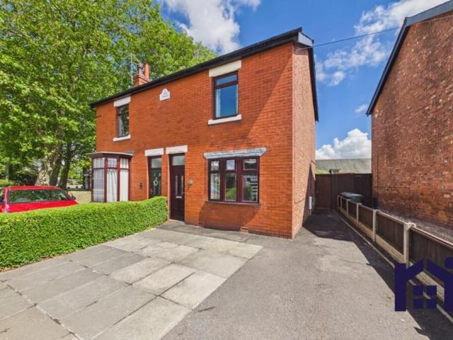House for rent in Tarleton, Roby Mill