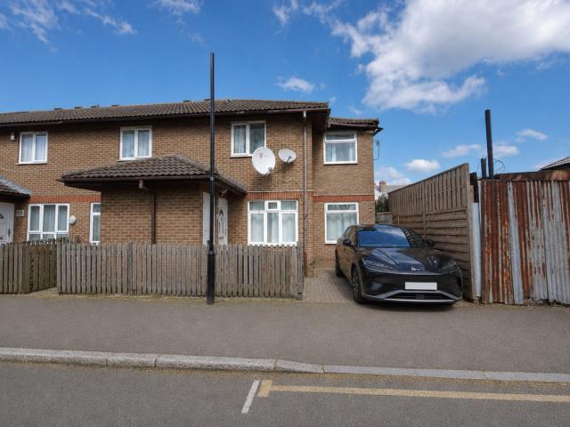 House for rent in Silvertown, Greater London