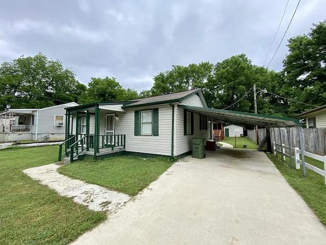 House for rent in Clayton