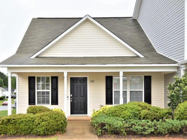 House for rent in Clayton