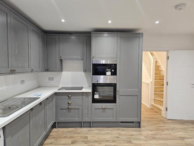 House for rent in London Borough of Barnet, Greater London