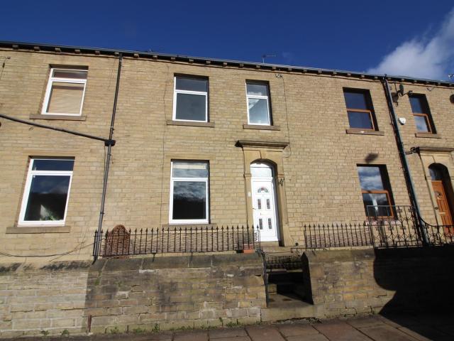 House for rent in Copley, Savile Park