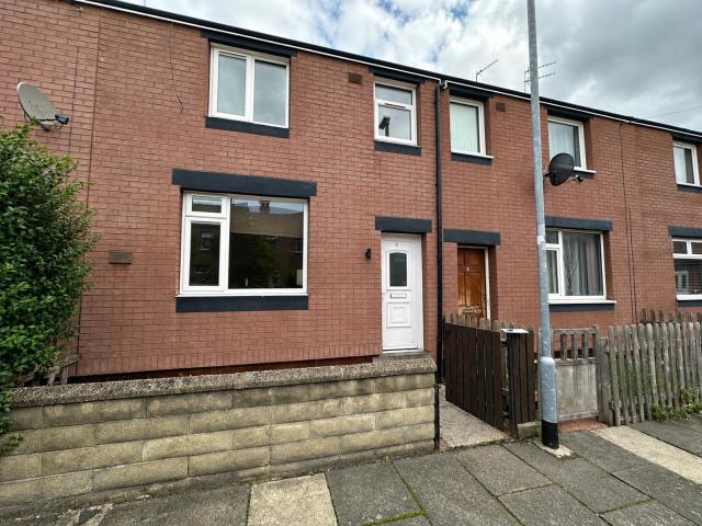 House for rent in Cavalier Hill, Leeds