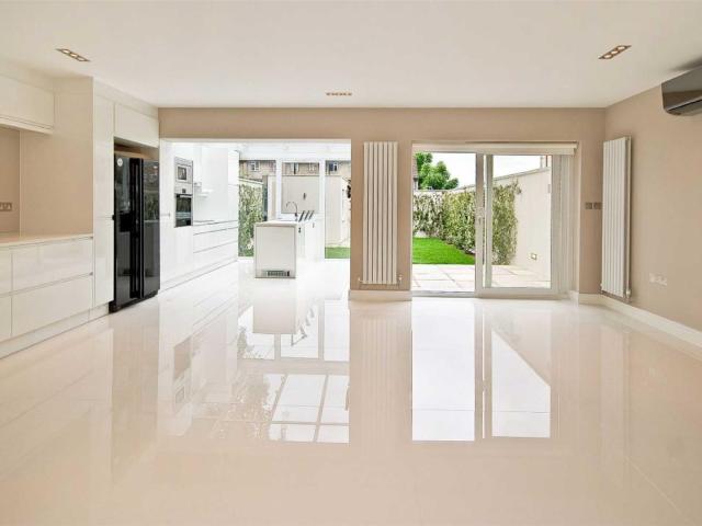 House for rent in Belsize Park, Greater London
