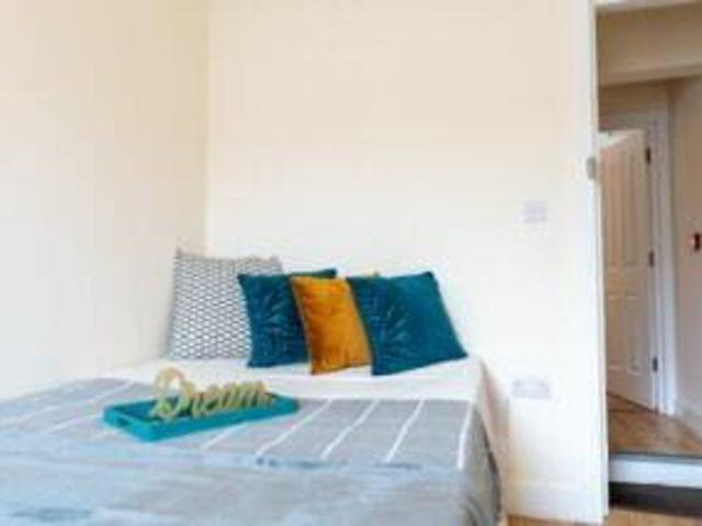 House for rent in Golden Valley, Gloucestershire
