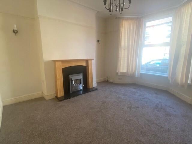 House for rent in Calderstones