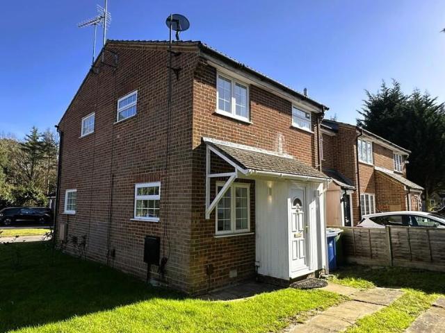 House for rent in Martin's Heron, Winkfield
