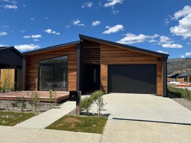 House for rent in Otakou