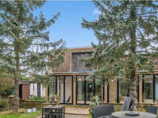 House for rent in London Borough of Croydon, Cat Hill