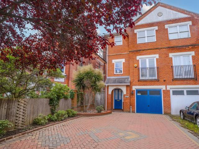 House for rent in London Borough of Croydon, Upper Norwood