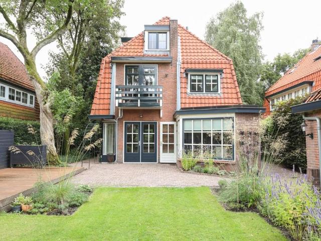Landhuis te huur in Hilversum Landhuis te huur in Hilversum