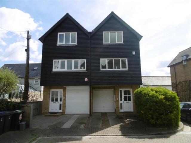 House for rent in The Bridge, Kent