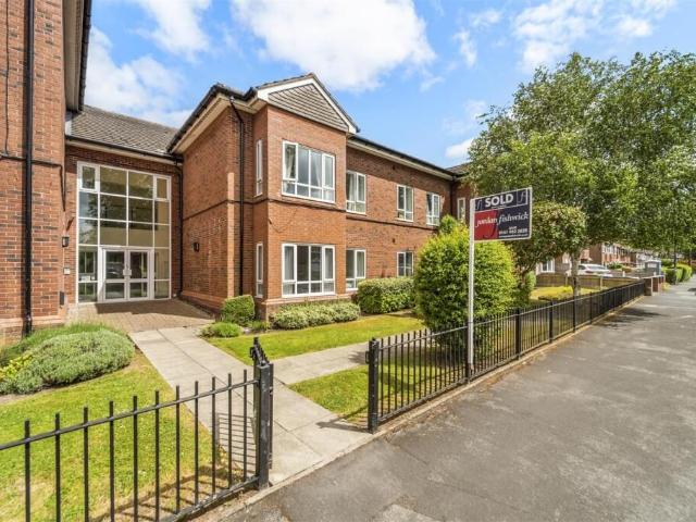 House for rent in Sale Moor, Trafford Park