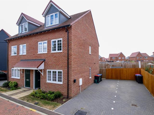 House for rent in Chipping Hill, Essex