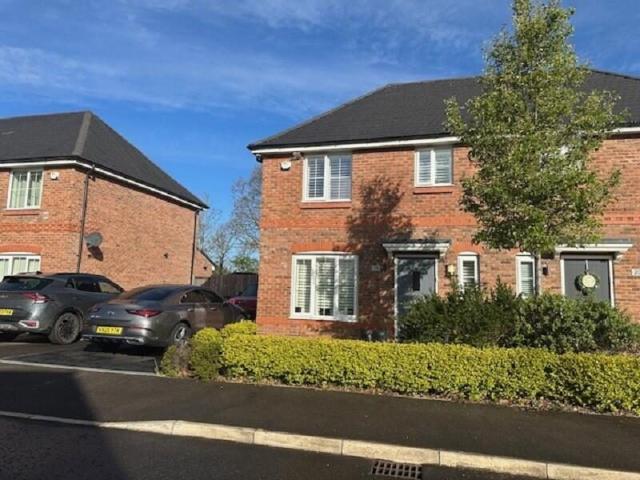 House for rent in Halewood Green, Halewood